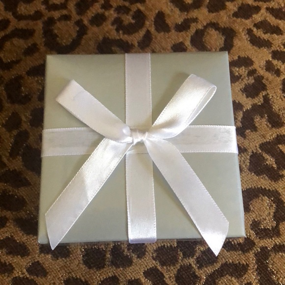 Belle de Mer Pearl Necklace - Picture 7 of 7